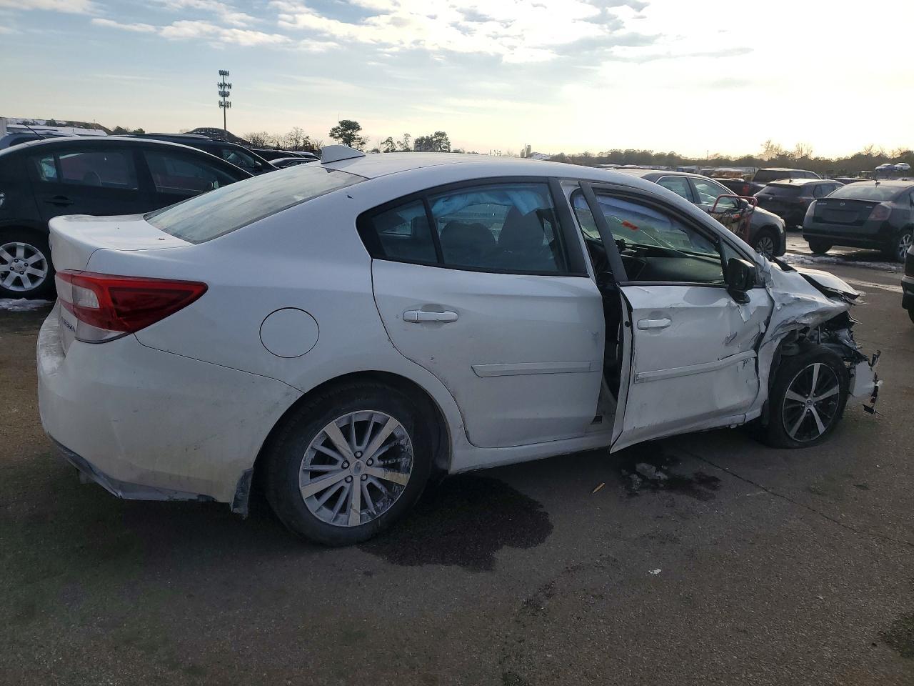 2022 Subaru Impreza Premium - Фото 3