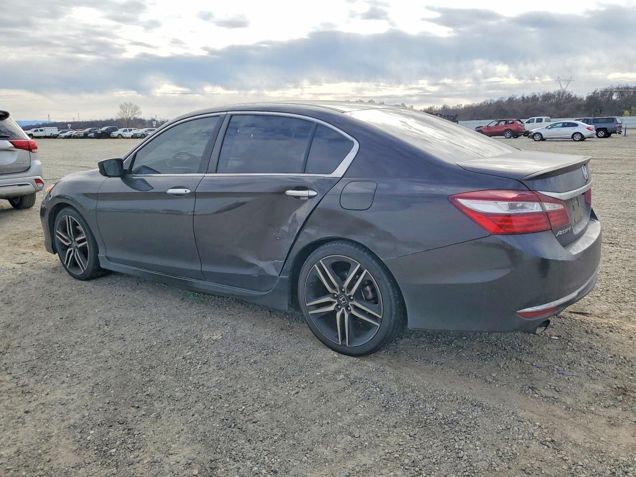2017 Honda Accord Sport - Фото 2