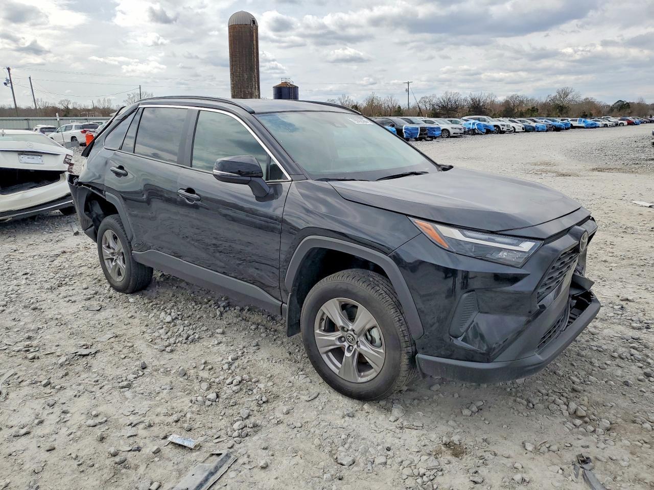 2025 Toyota Rav4 Xle - Image 4