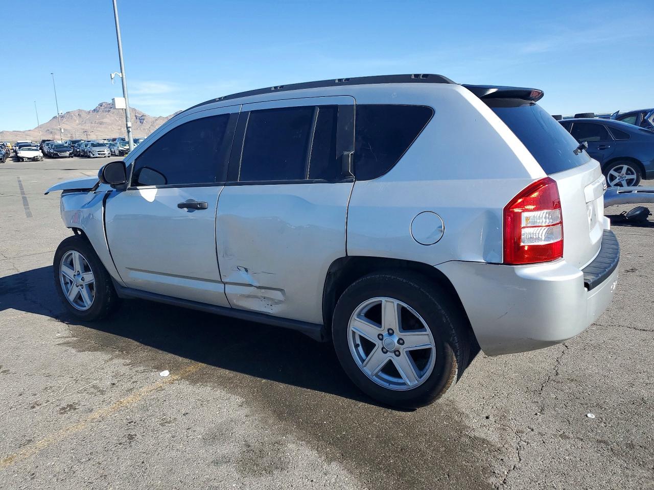 2007 Jeep Compass - Фото 2