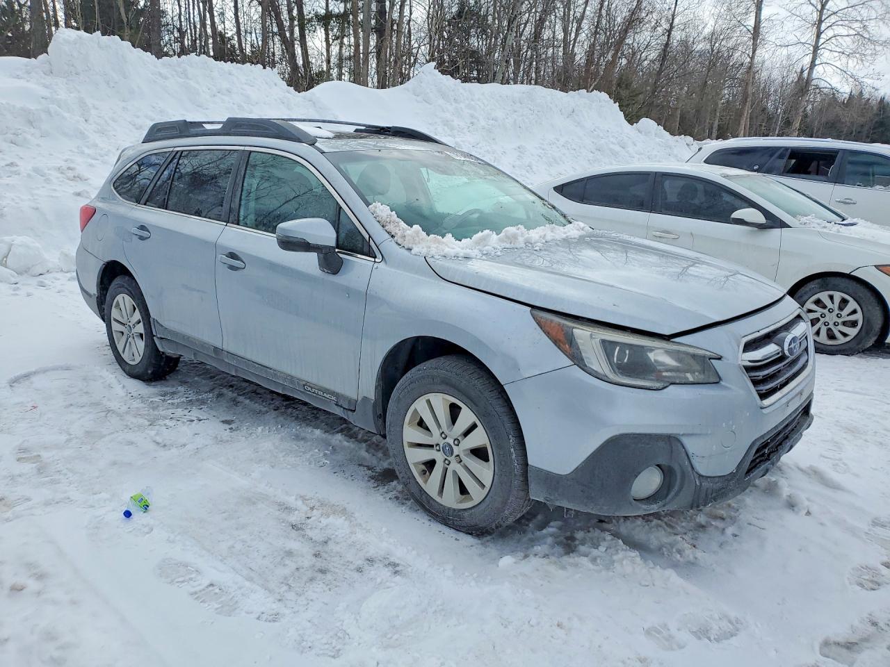 2019 Subaru Outback 2.5I Premium - Image 4