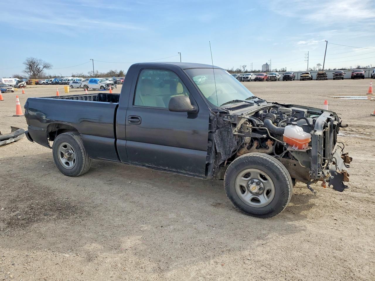2003 Chevrolet Silverado C1500 - Фото 4