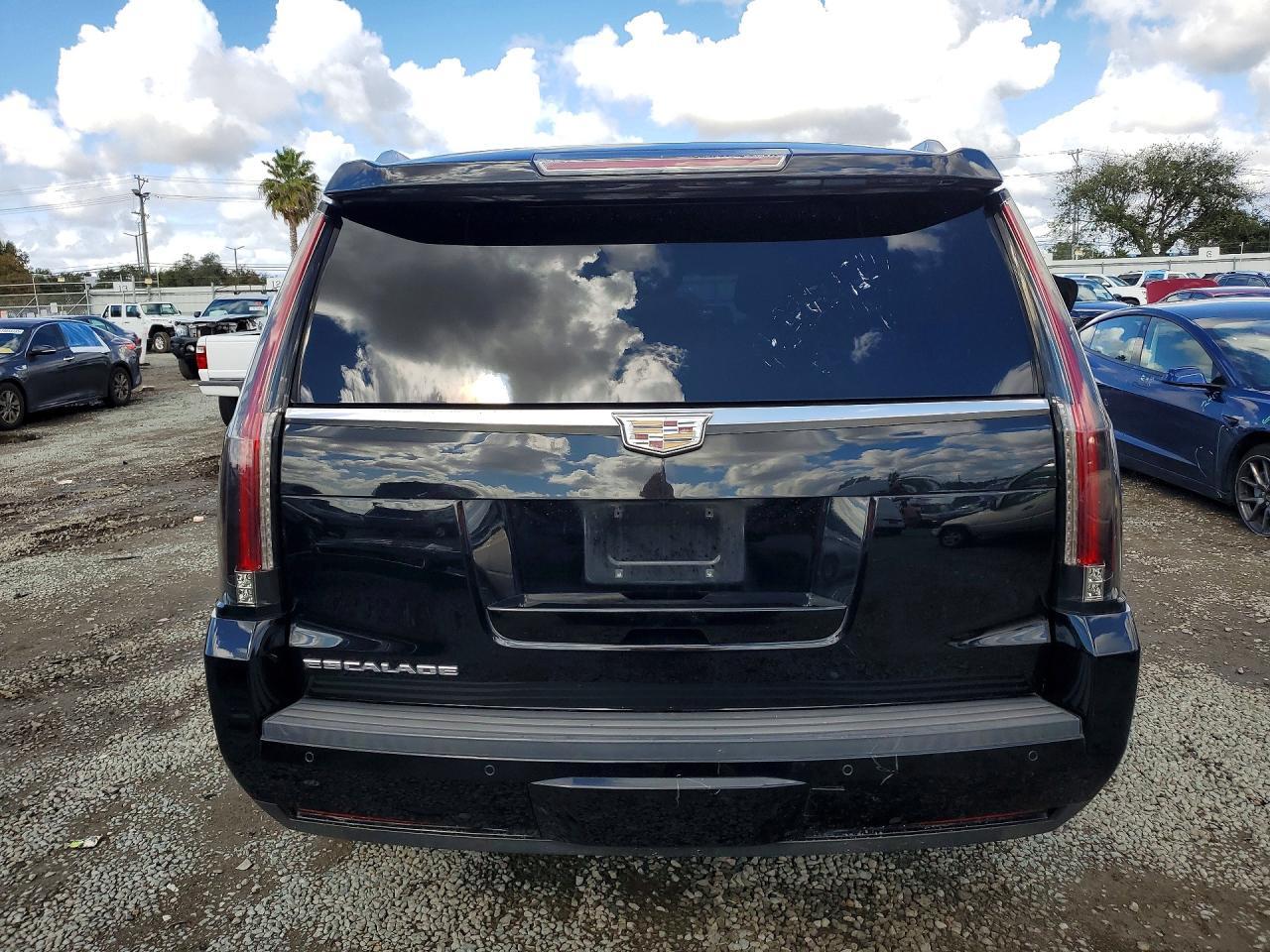 2016 Cadillac Escalade Premium - Фото 6