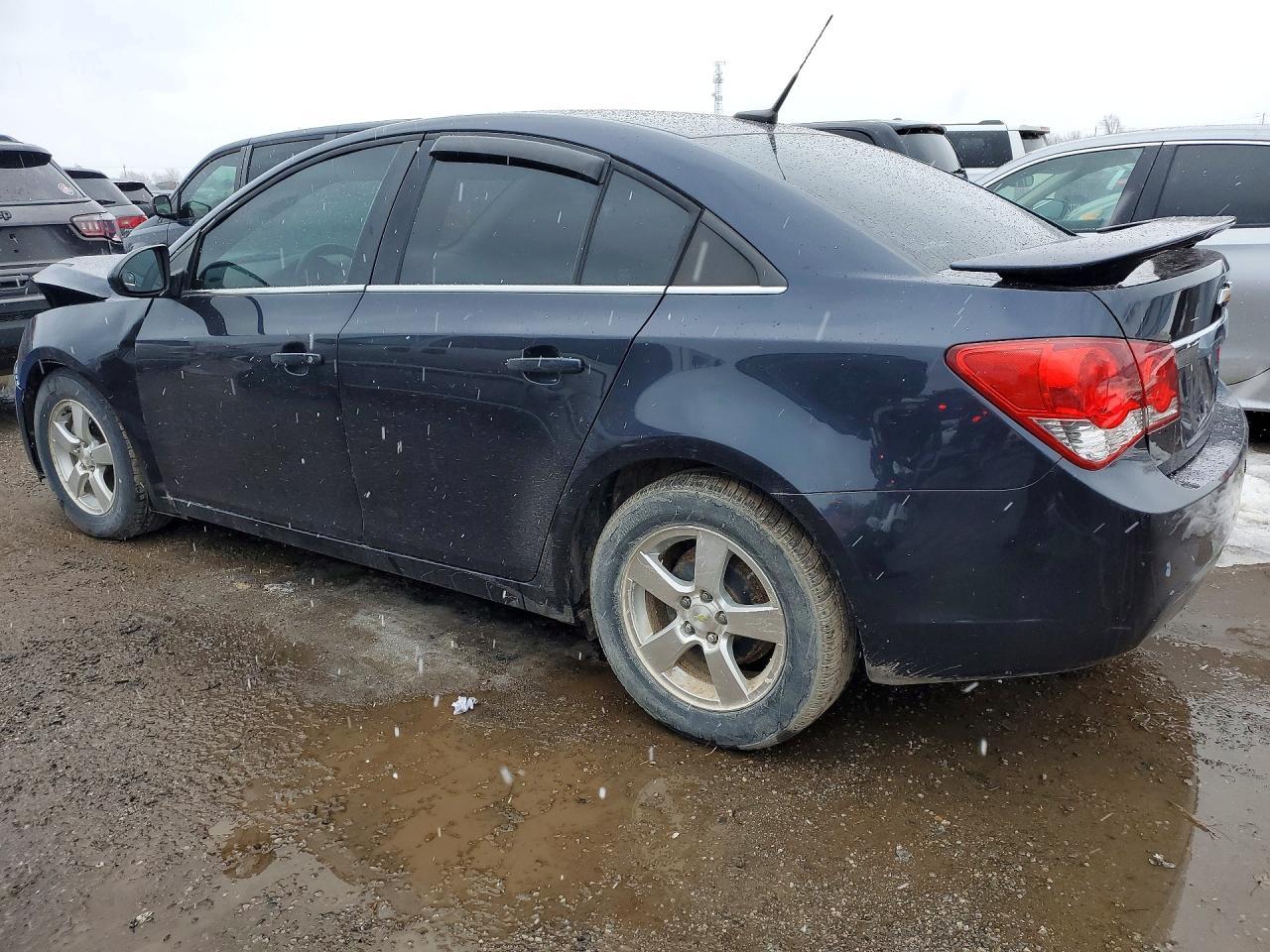2014 Chevrolet Cruze Lt - Image 2