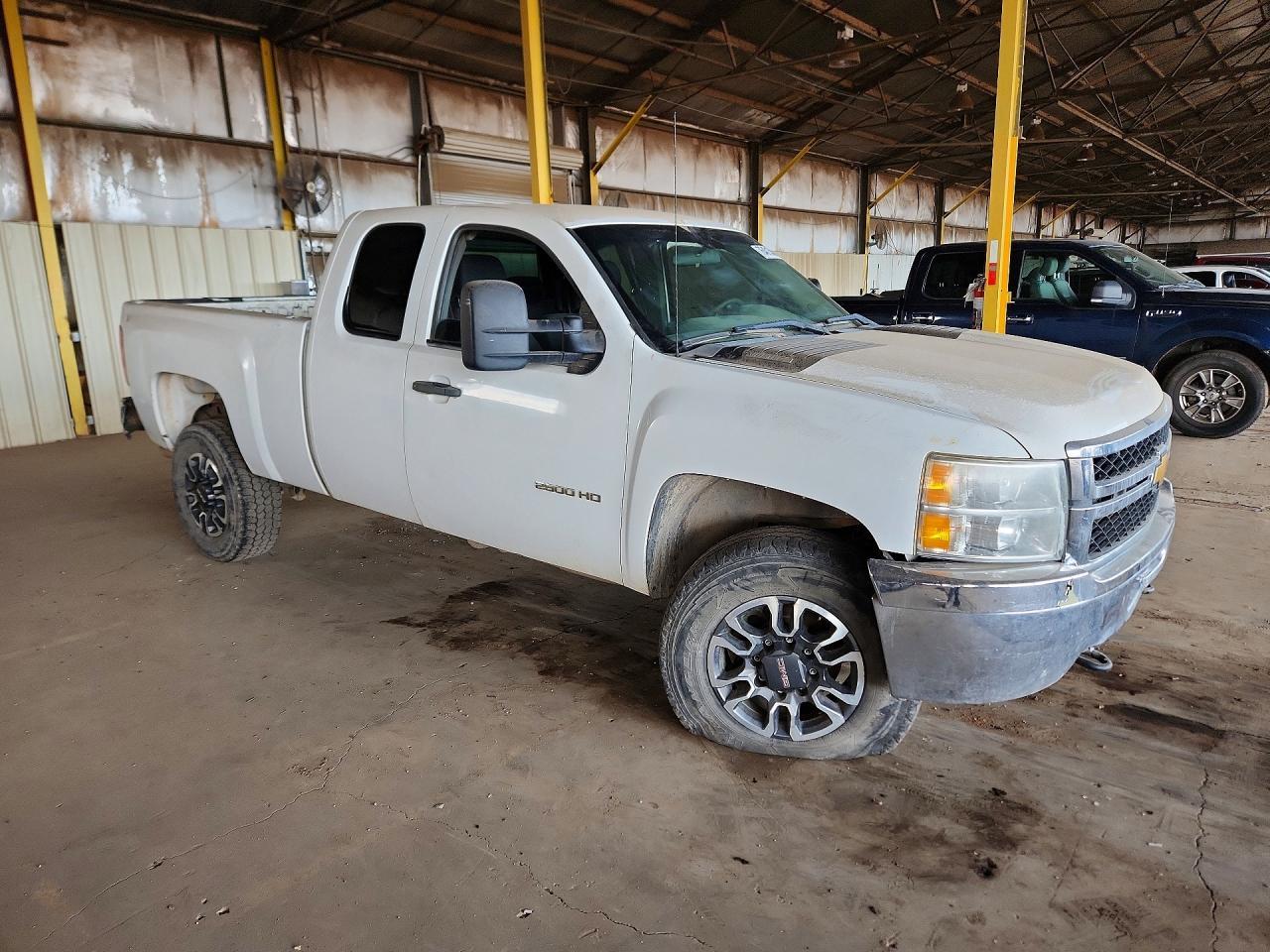 2013 Chevrolet Silverado C2500 Heavy Duty - Фото 4