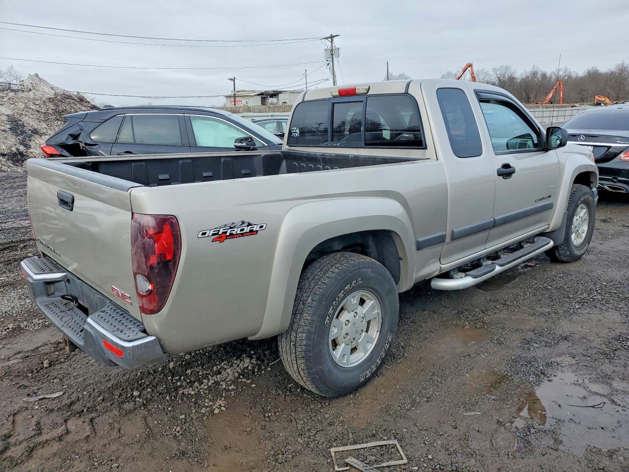 2005 GMC Canyon - Фото 3