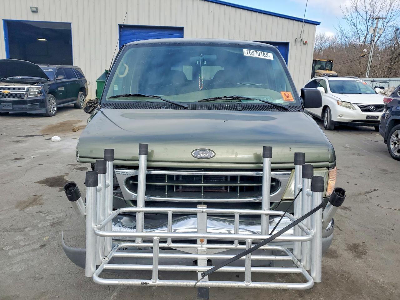 2002 Ford Econoline E150 Wagon - Фото 5