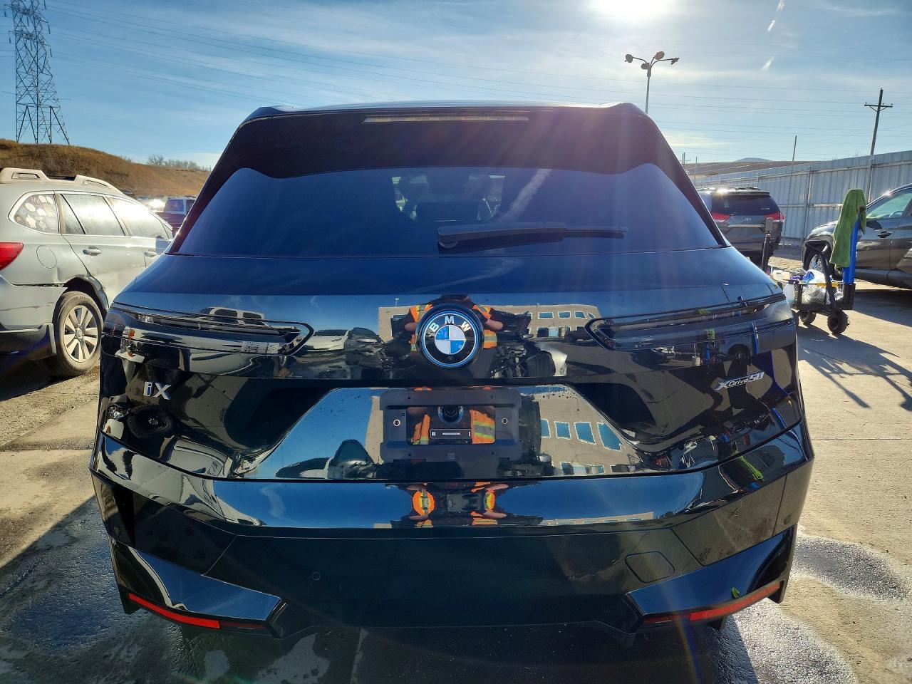 2025 BMW Ix xDrive50 - Фото 6