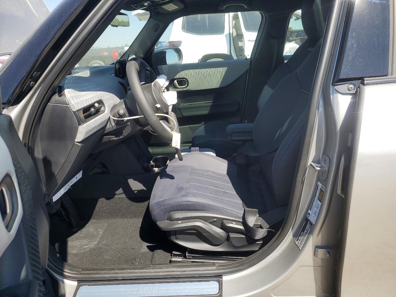 2025 Mini Cooper S - Фото 7