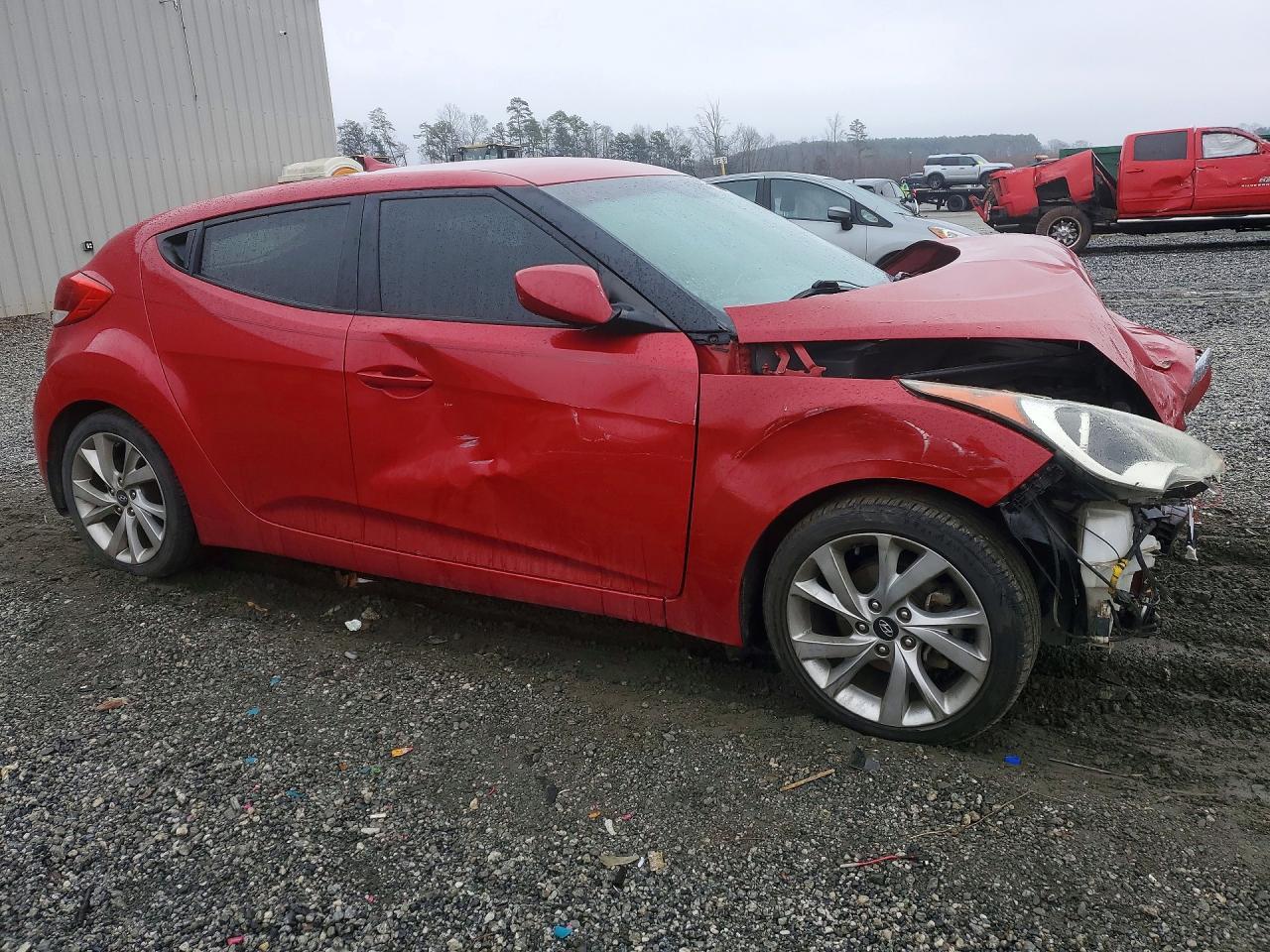 2016 Hyundai Veloster - Фото 4