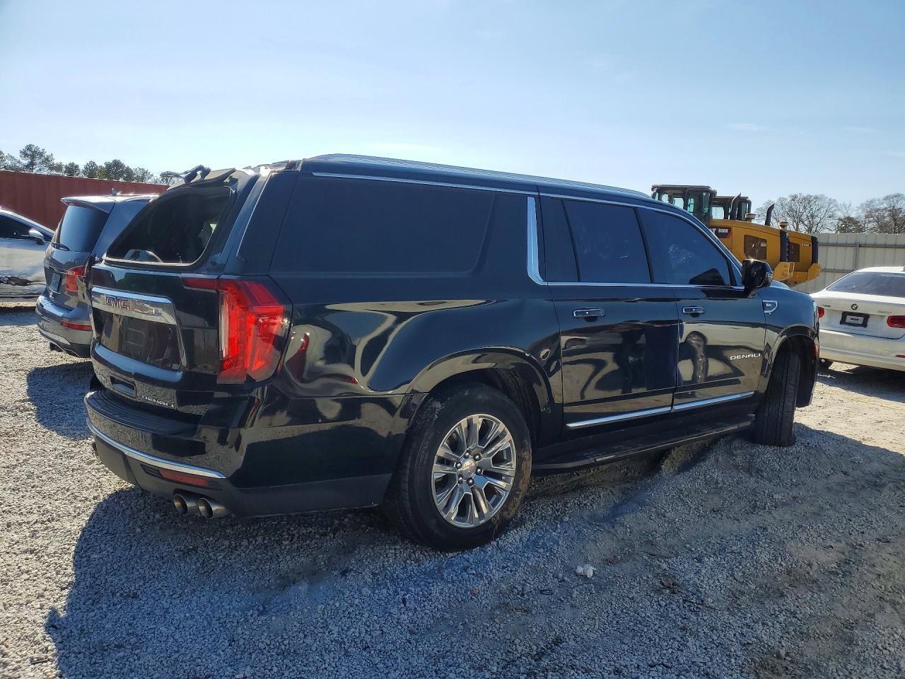 2023 GMC Yukon Xl Denali - Image 3