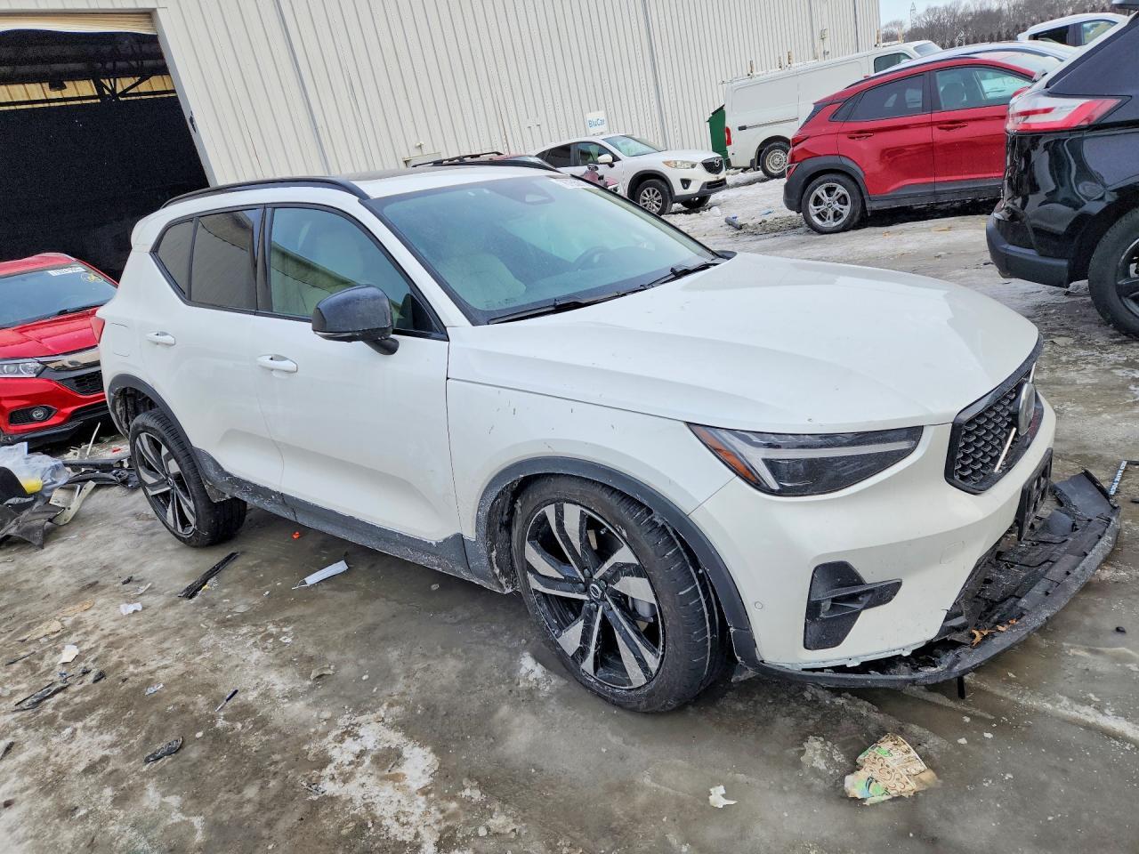 2025 Volvo Xc40 Ultra - Фото 4
