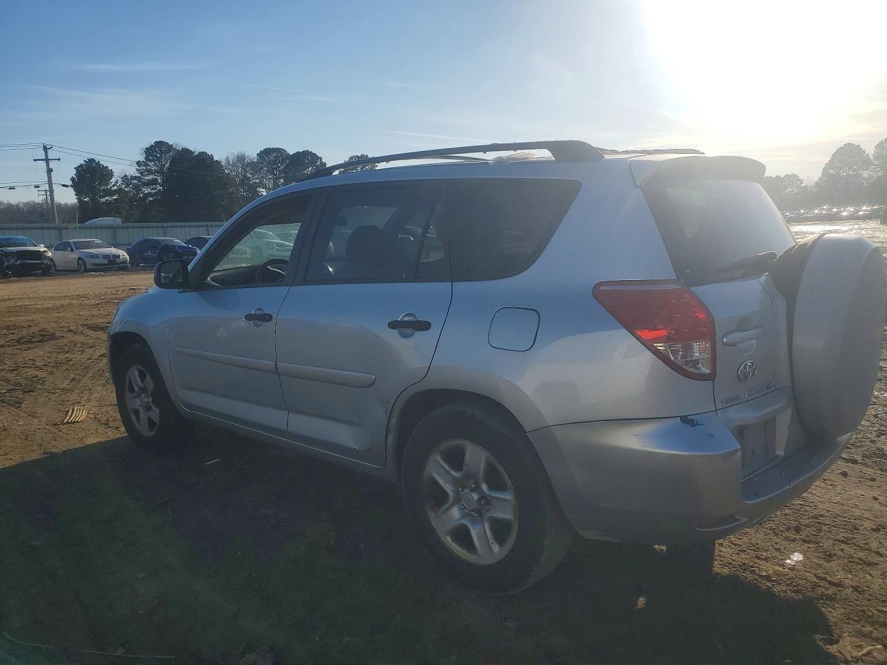 2007 Toyota Rav4 - Image 2