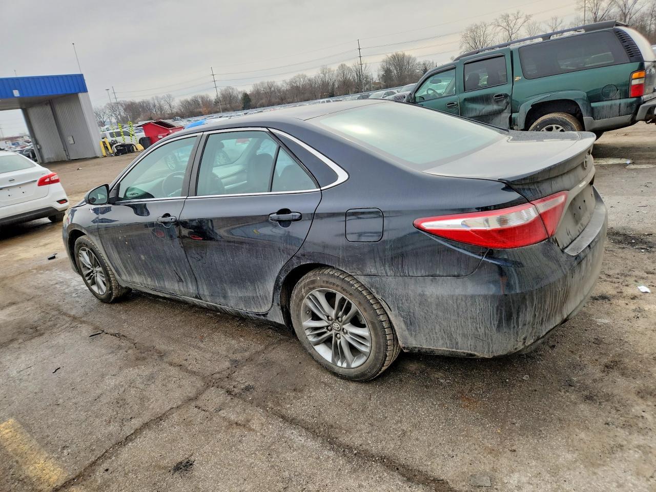 2017 Toyota Camry Le - Image 2