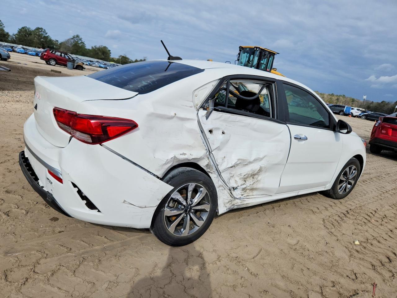 2022 Kia Rio S - Фото 3