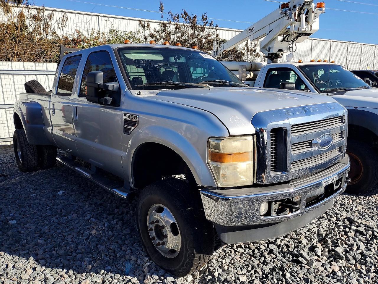 2010 Ford F350 Super Duty - Фото 4