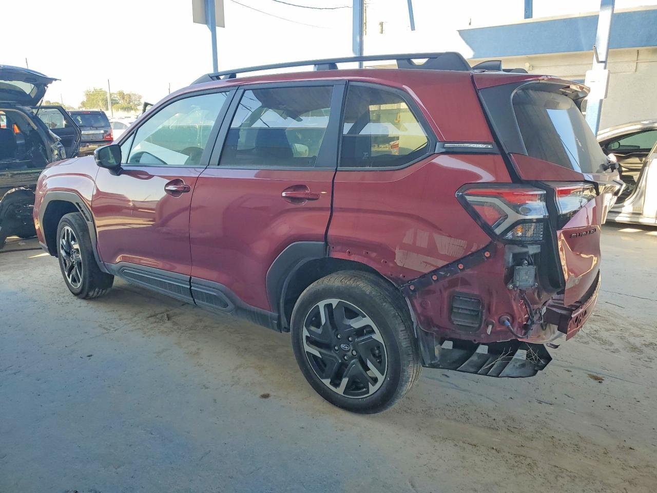 2025 Subaru Forester Limited - Фото 2