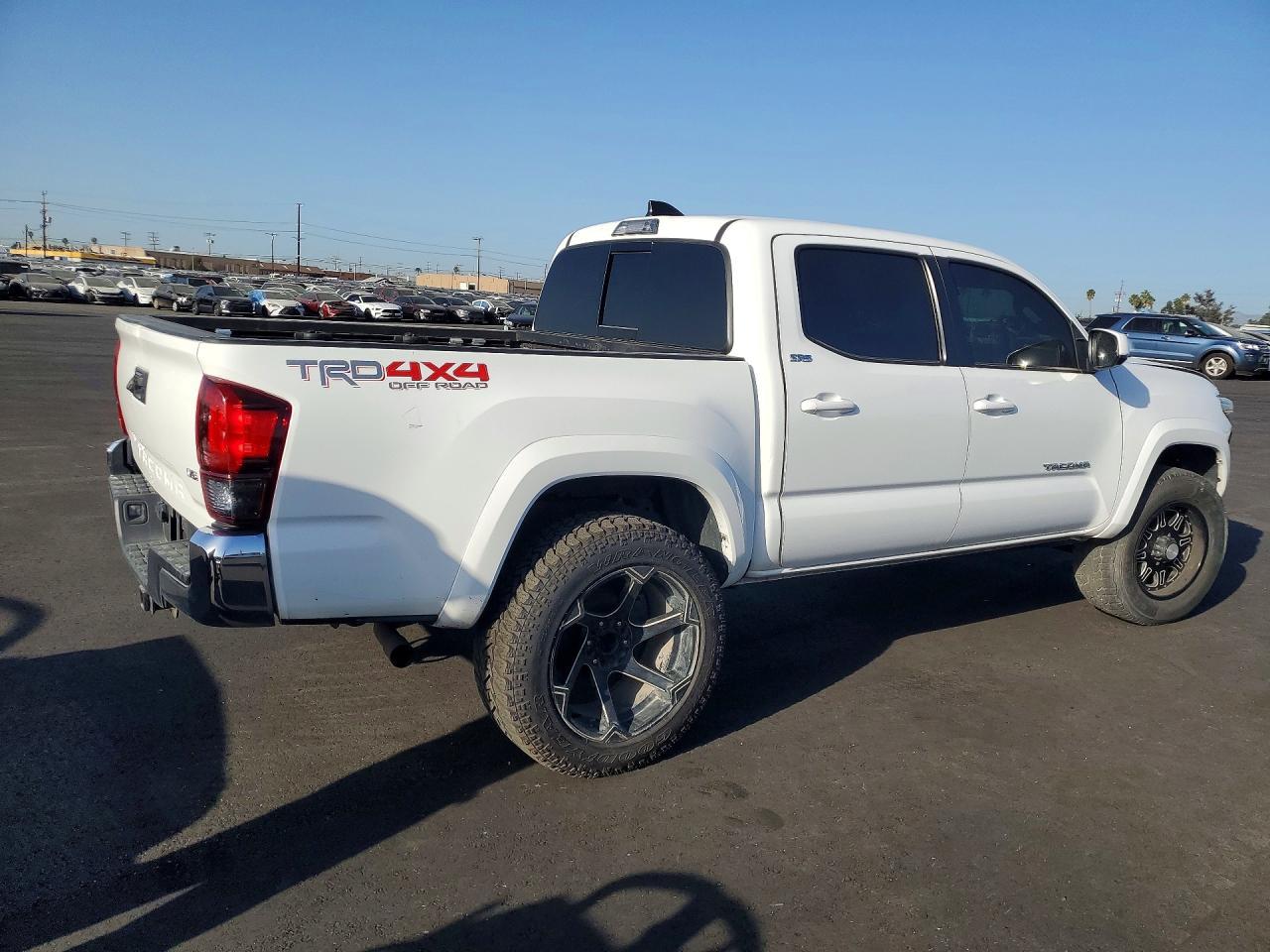 2023 Toyota Tacoma Double Cab - Image 3