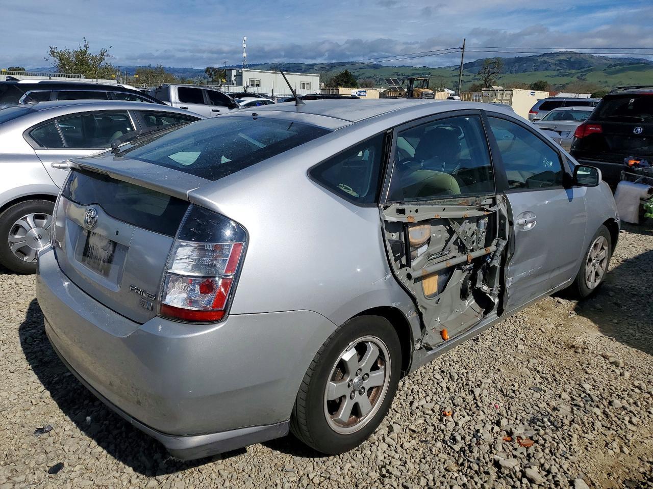2004 Toyota Prius Base - Фото 3