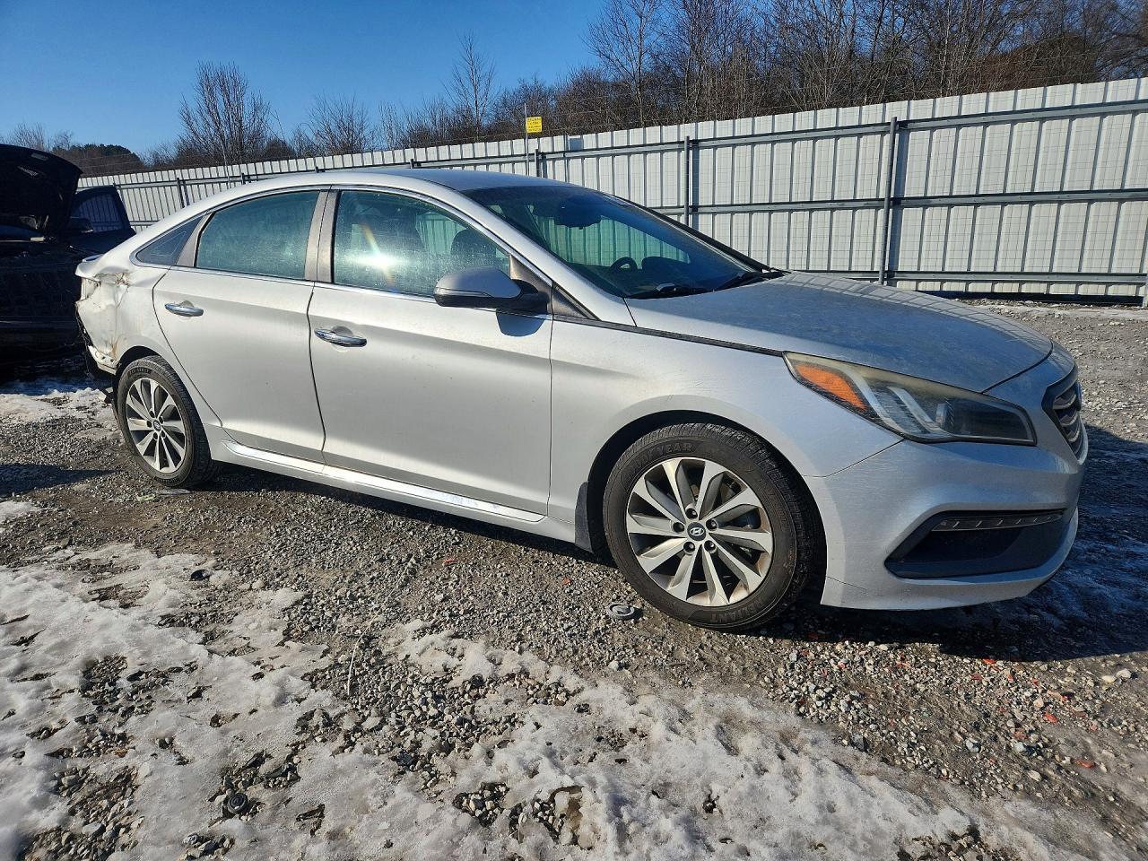 2015 Hyundai Sonata Sport - Image 4
