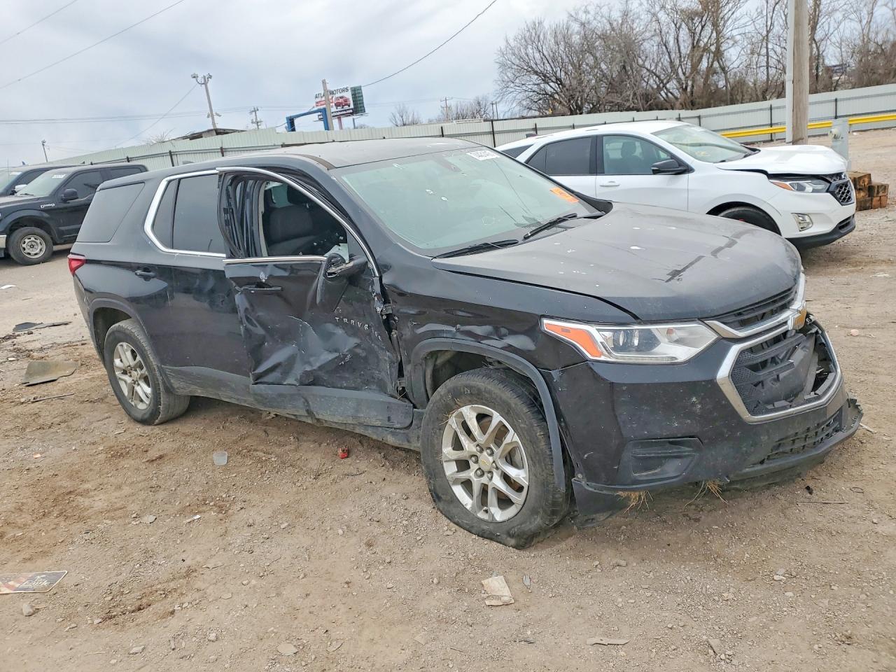 2020 Chevrolet Traverse Ls - Фото 4