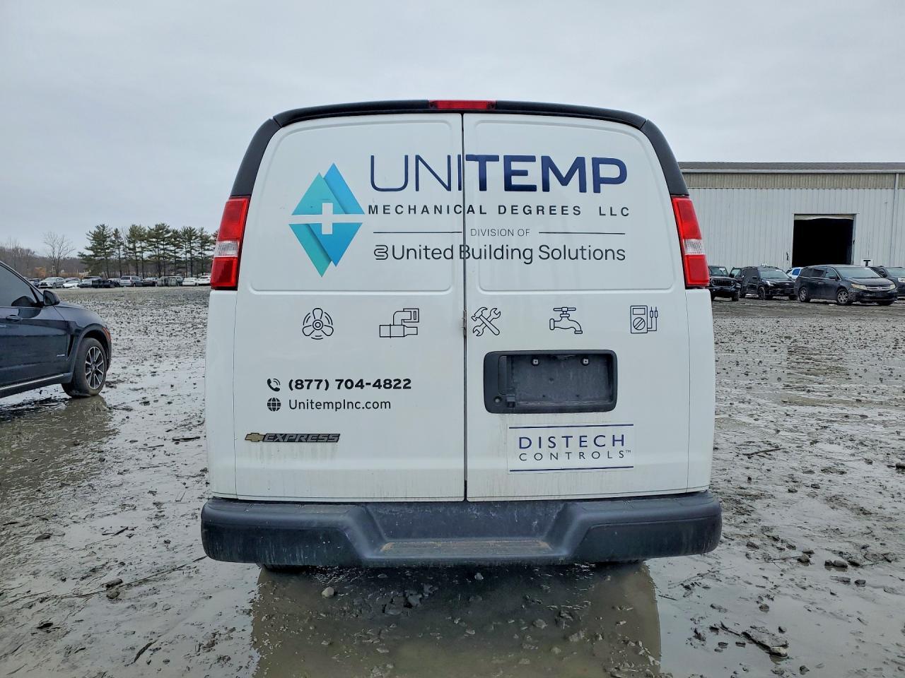 2024 Chevrolet Express G2500 - Фото 6