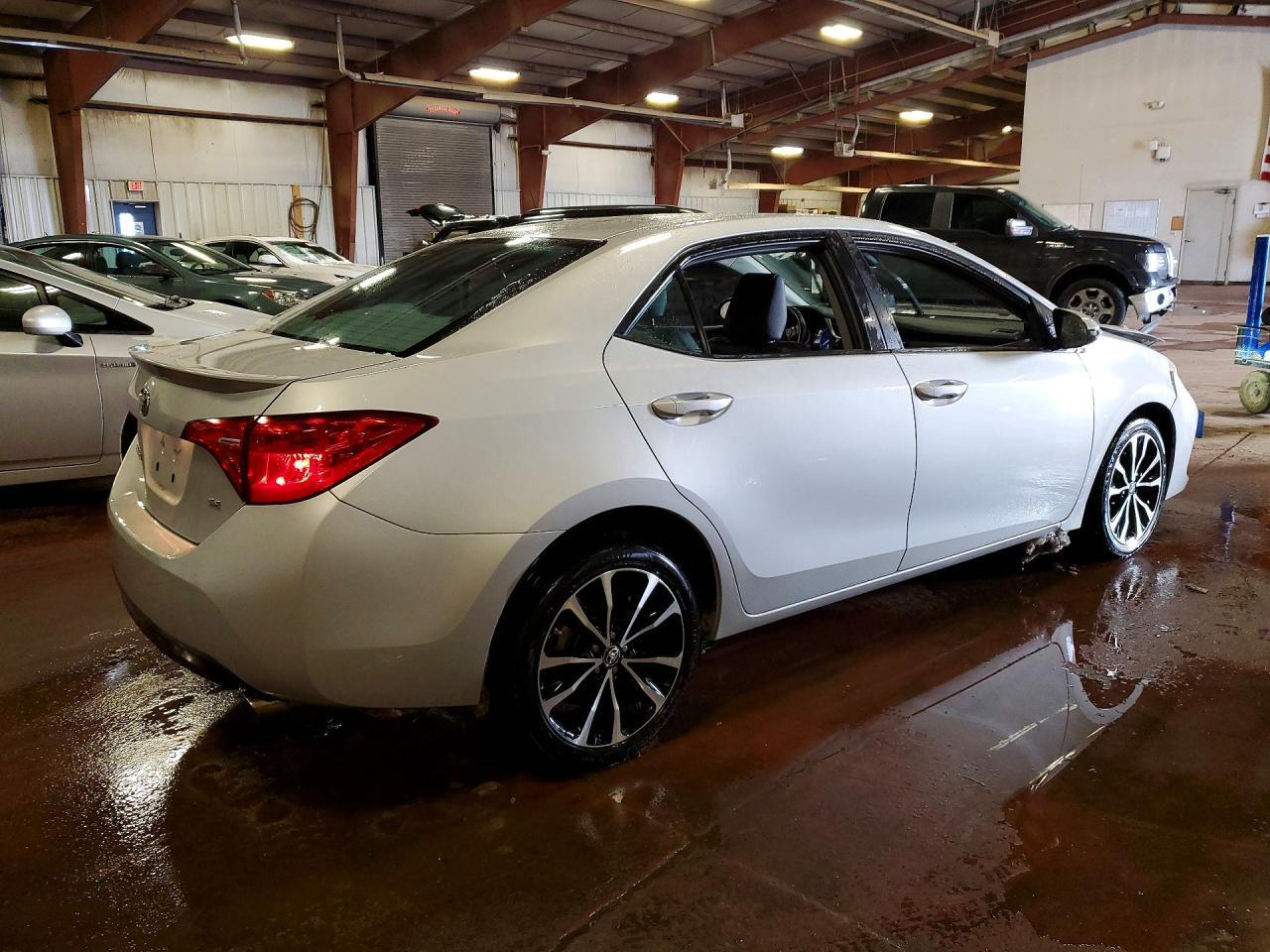2017 Toyota Corolla L - Фото 3
