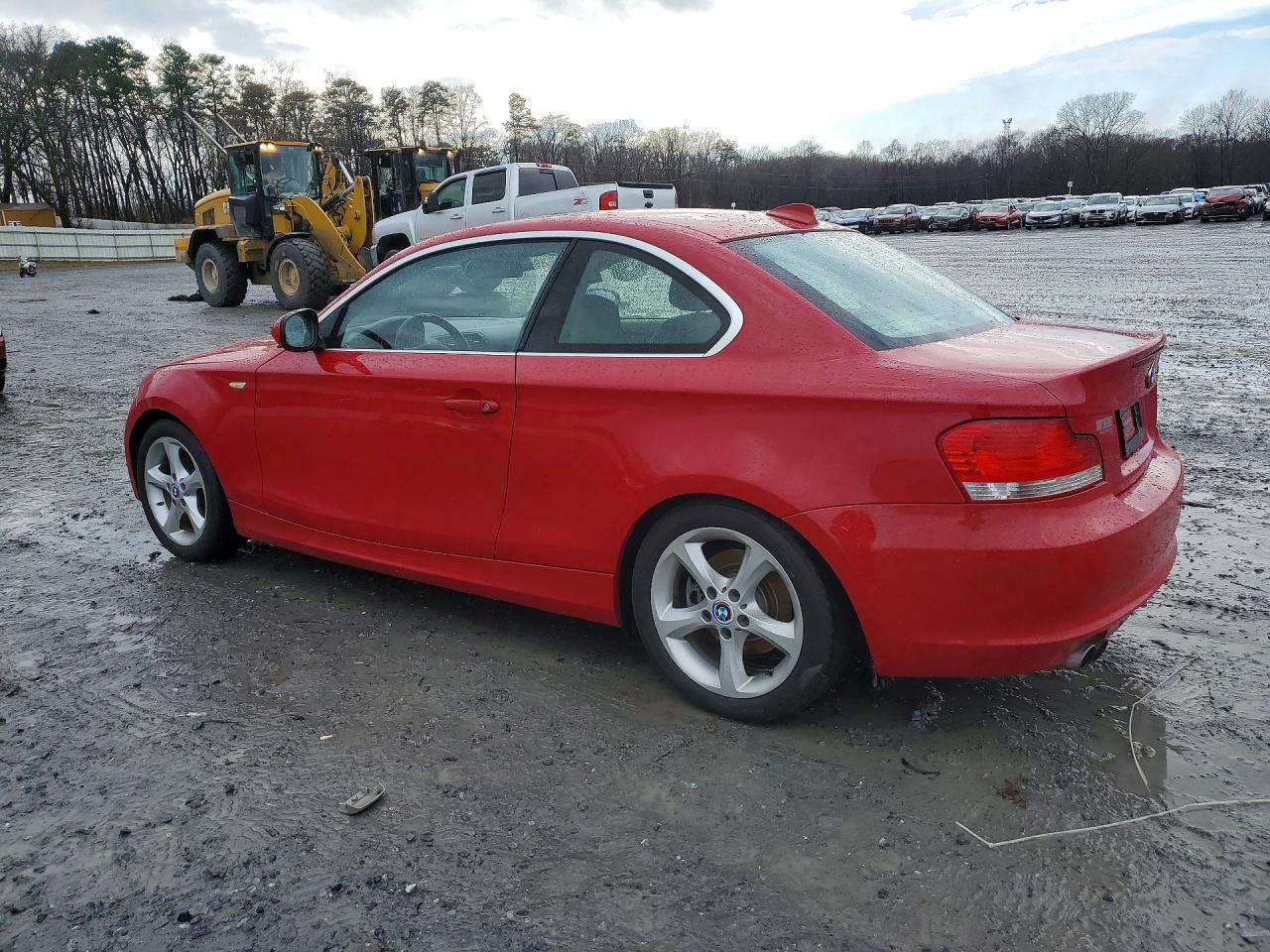 2011 BMW 128 I - Image 2