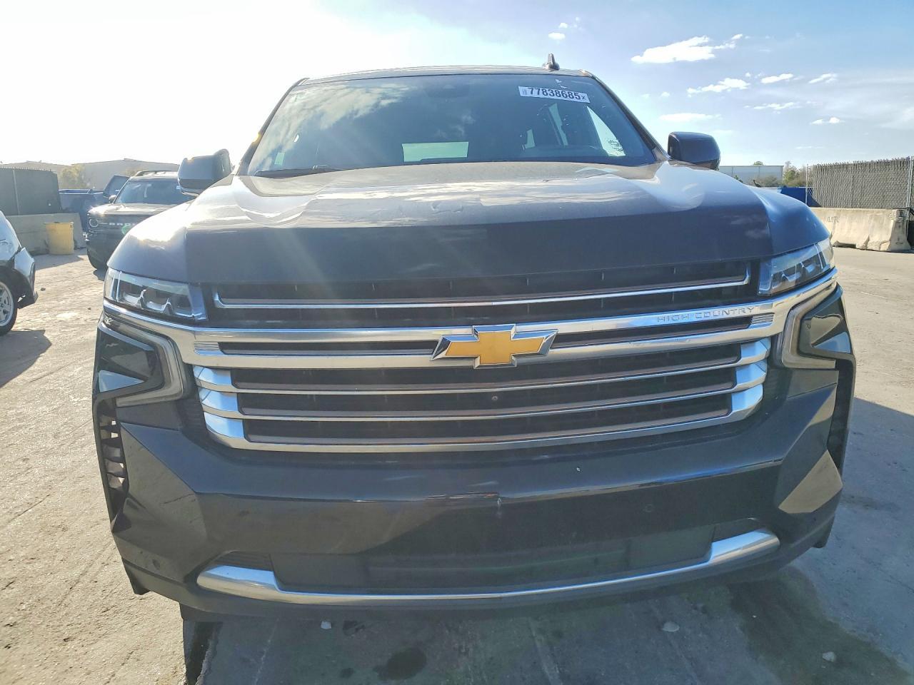 2023 Chevrolet Suburban 6.2L V8 High Country - Фото 5