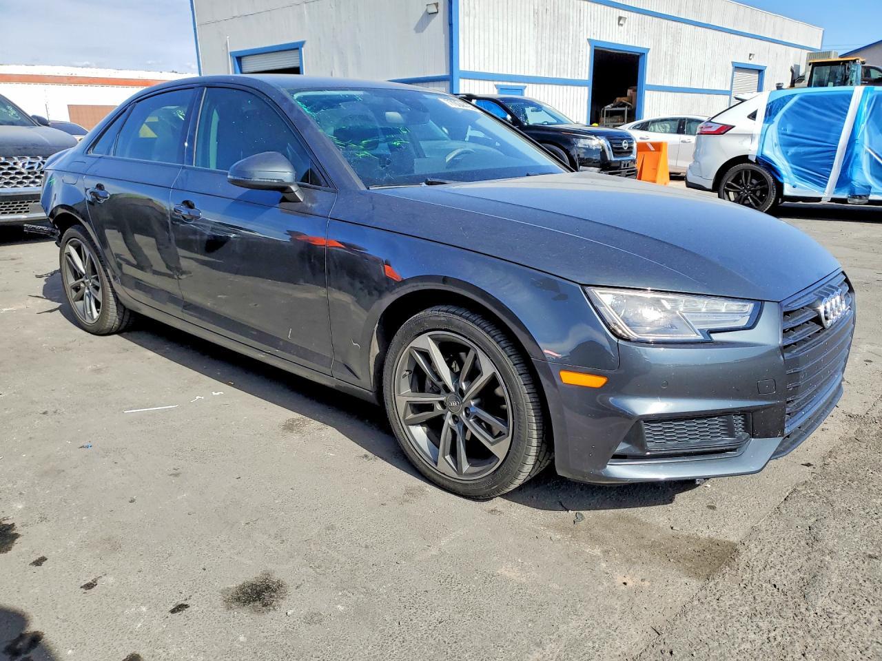 2019 Audi A4 Premium - Фото 4