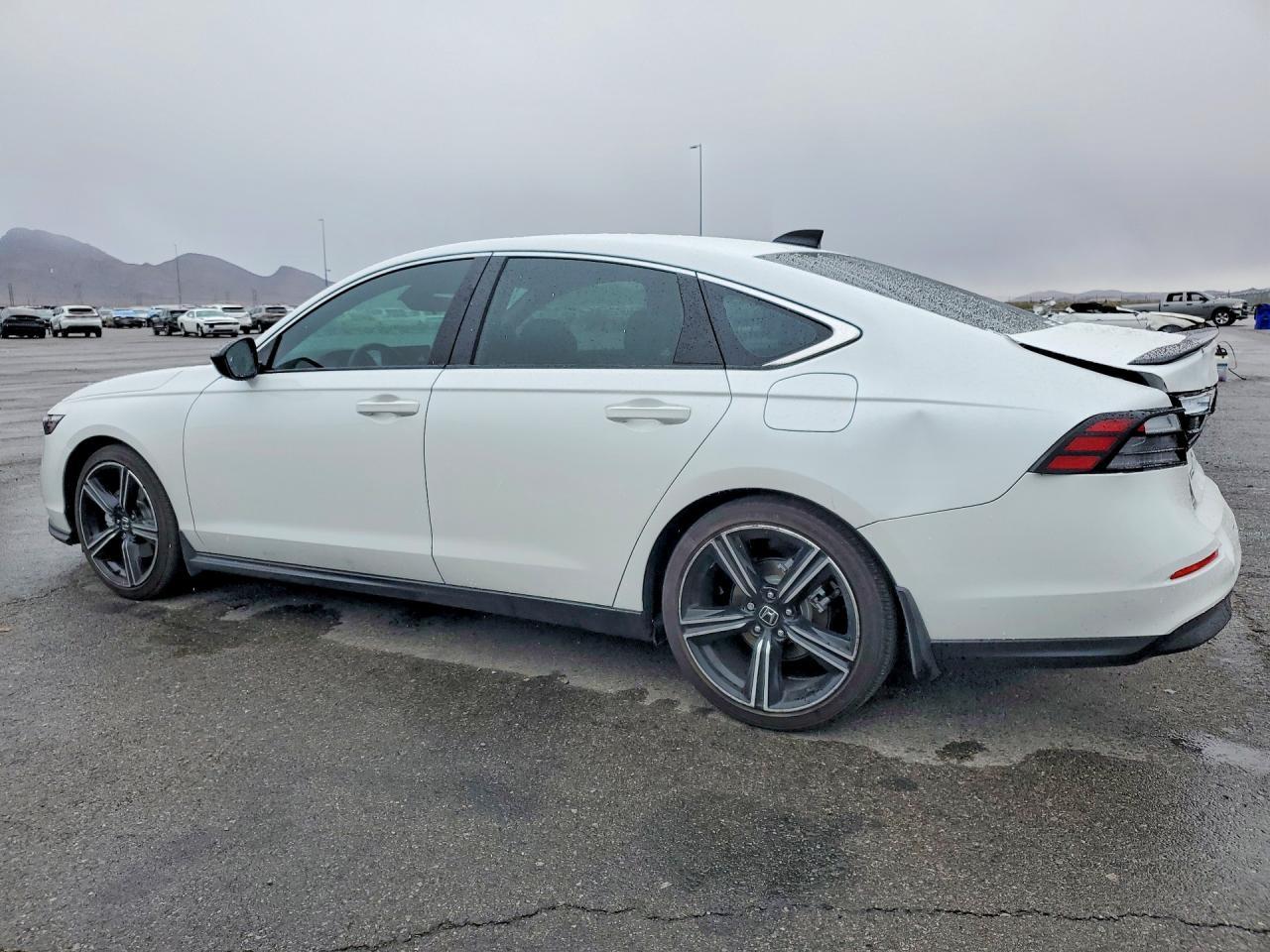 2024 Honda Accord Hybrid Sport - Фото 2