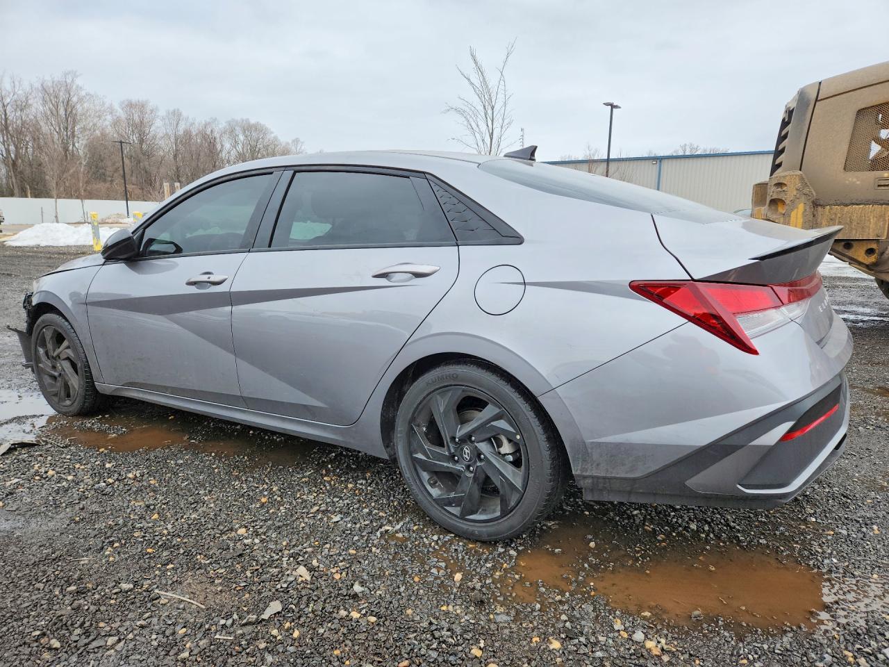 2026 Hyundai Elantra Sel Sport - Image 2