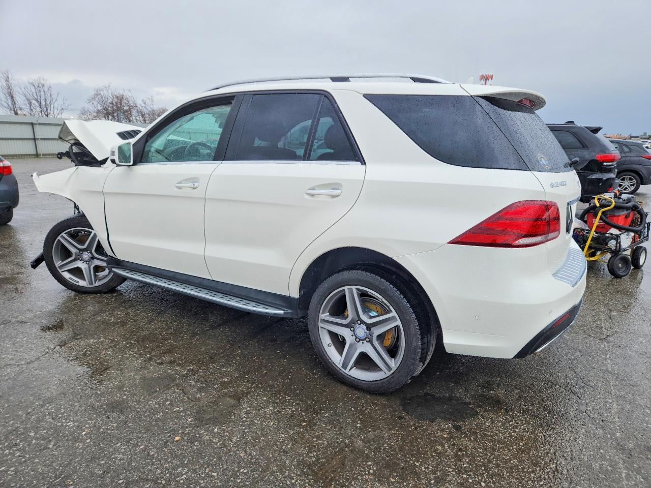 2017 Mercedes-Benz Gle 400 4Matic - Image 2