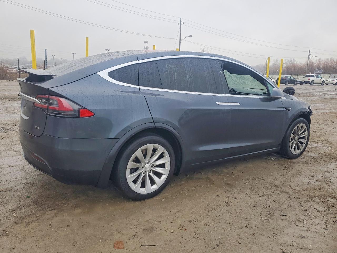 2017 Tesla Model X - Фото 3