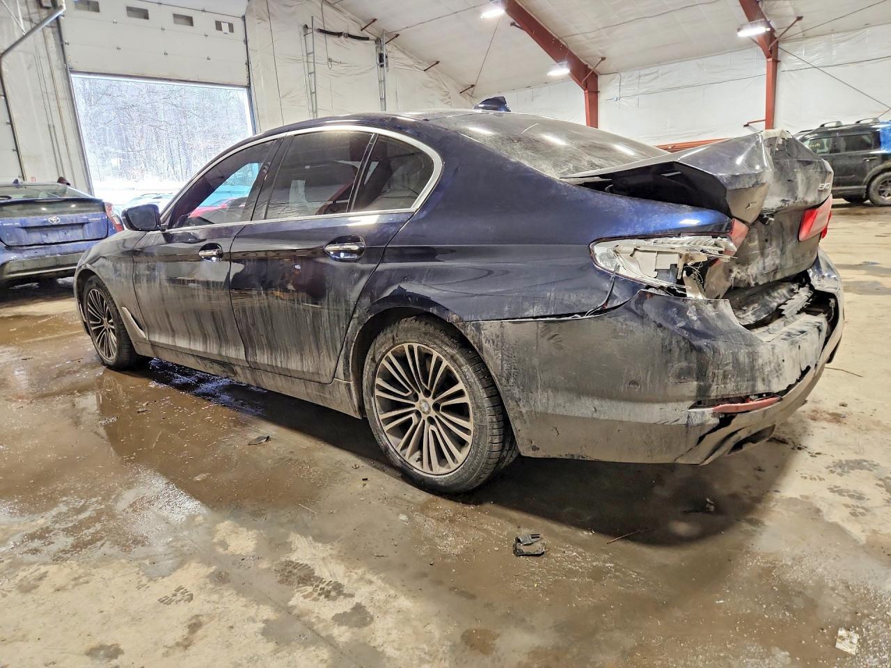2017 BMW 540 Xi - Image 2