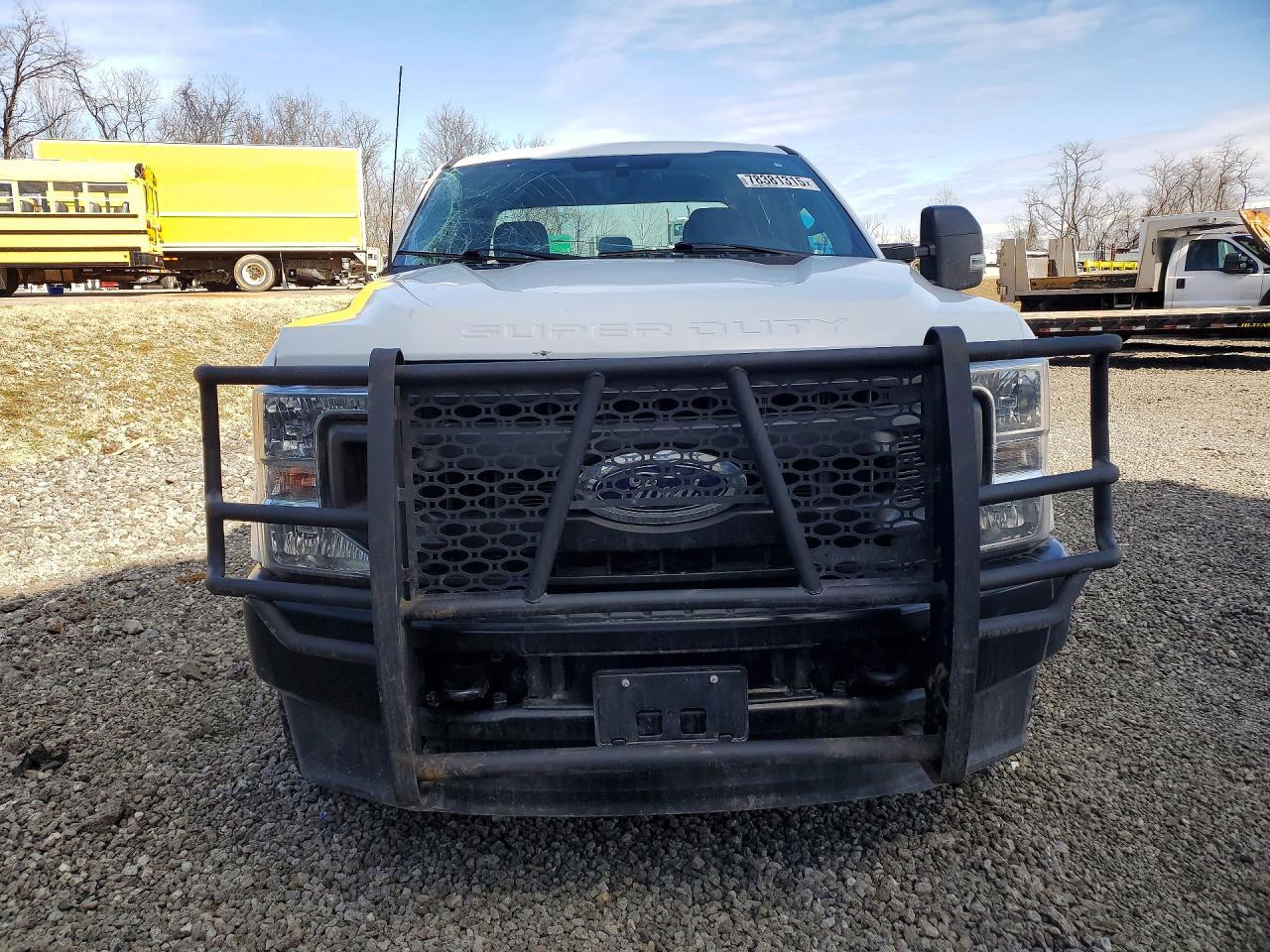2022 Ford F350 Super Duty - Фото 5
