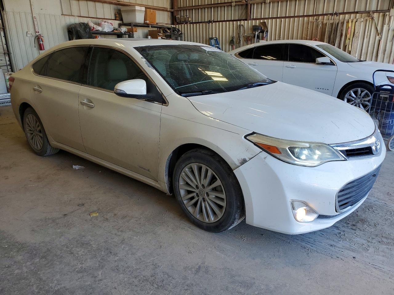 2014 Toyota Avalon Hybrid Xle Touring - Image 4