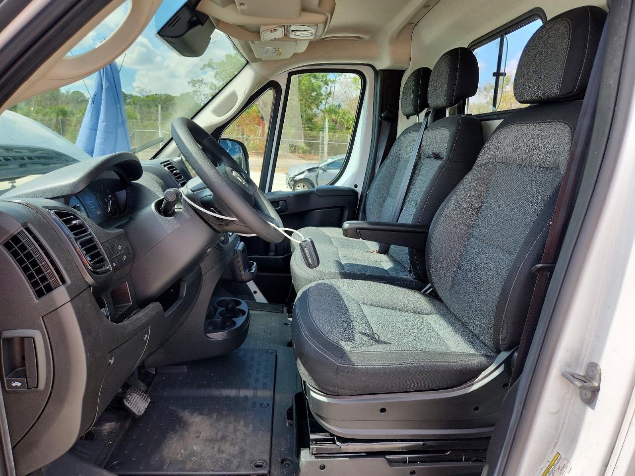 2025 Ram Promaster 2500 Delivery Van - Image 7