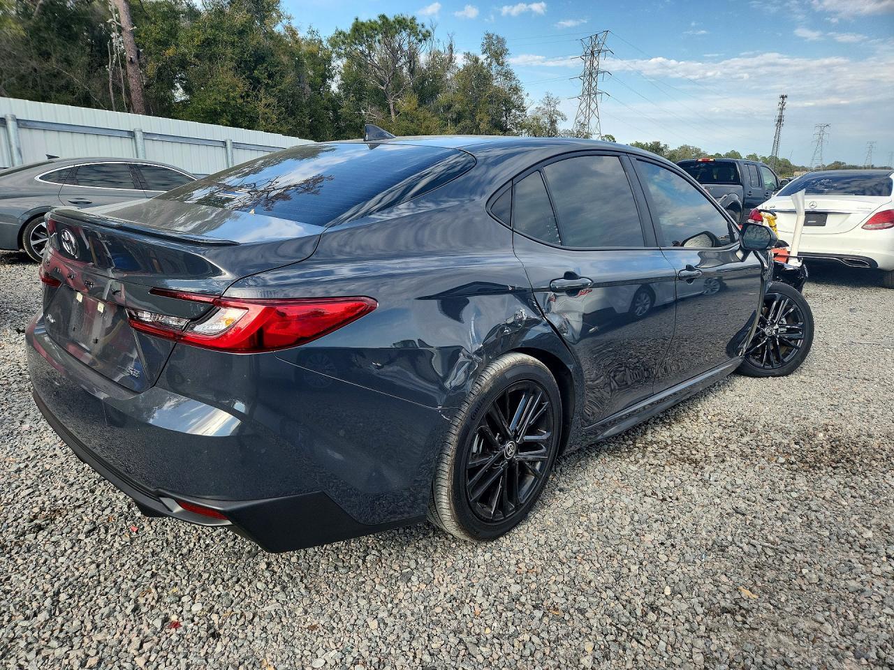 2025 Toyota Camry Xse - Фото 3
