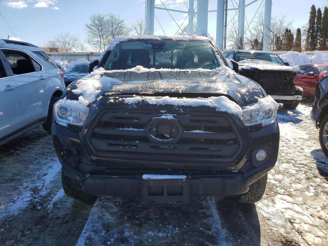 2018 Toyota Tacoma Access Cab - Image 5