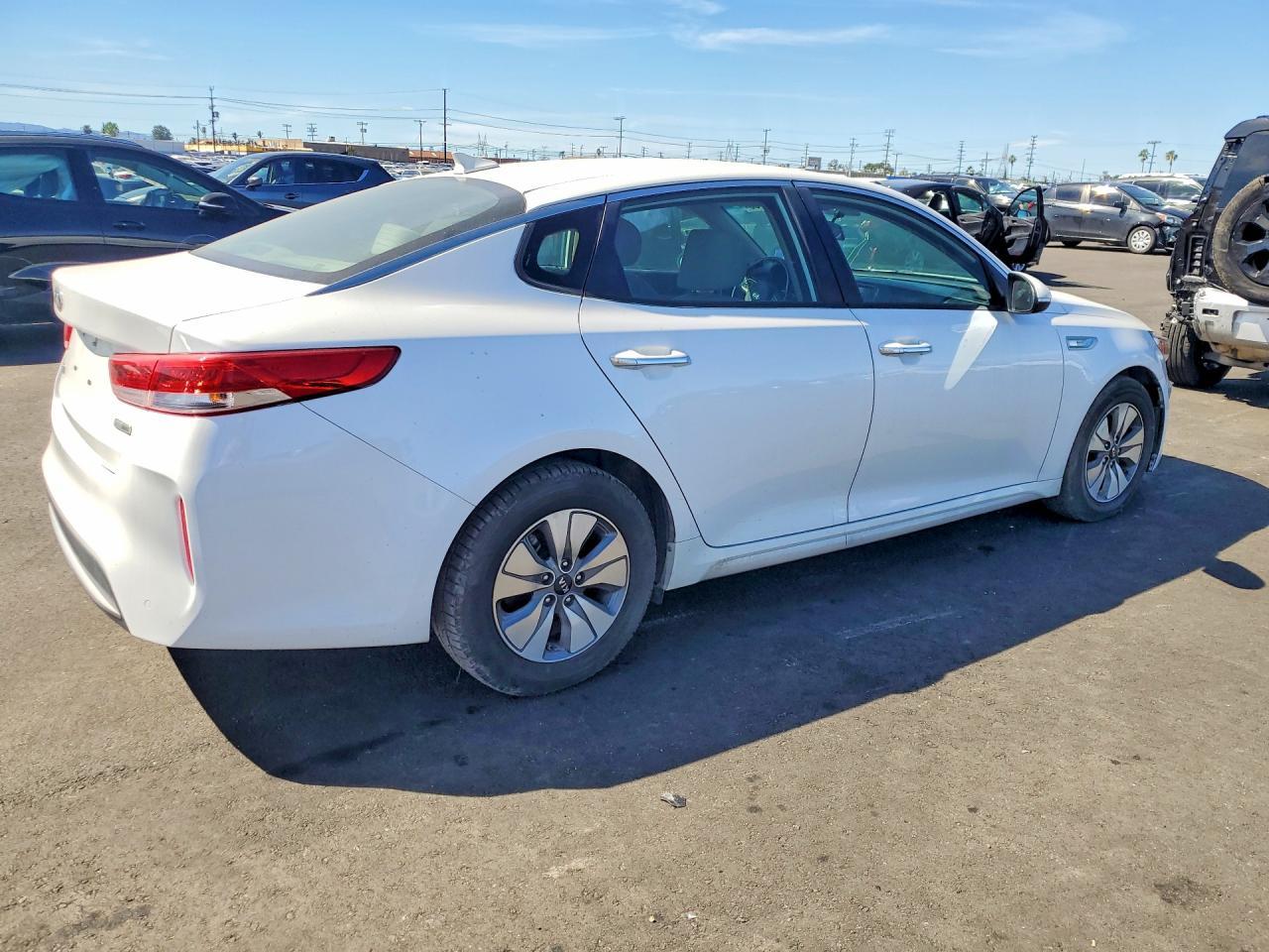 2017 Kia Optima Hybrid Premium - Фото 3