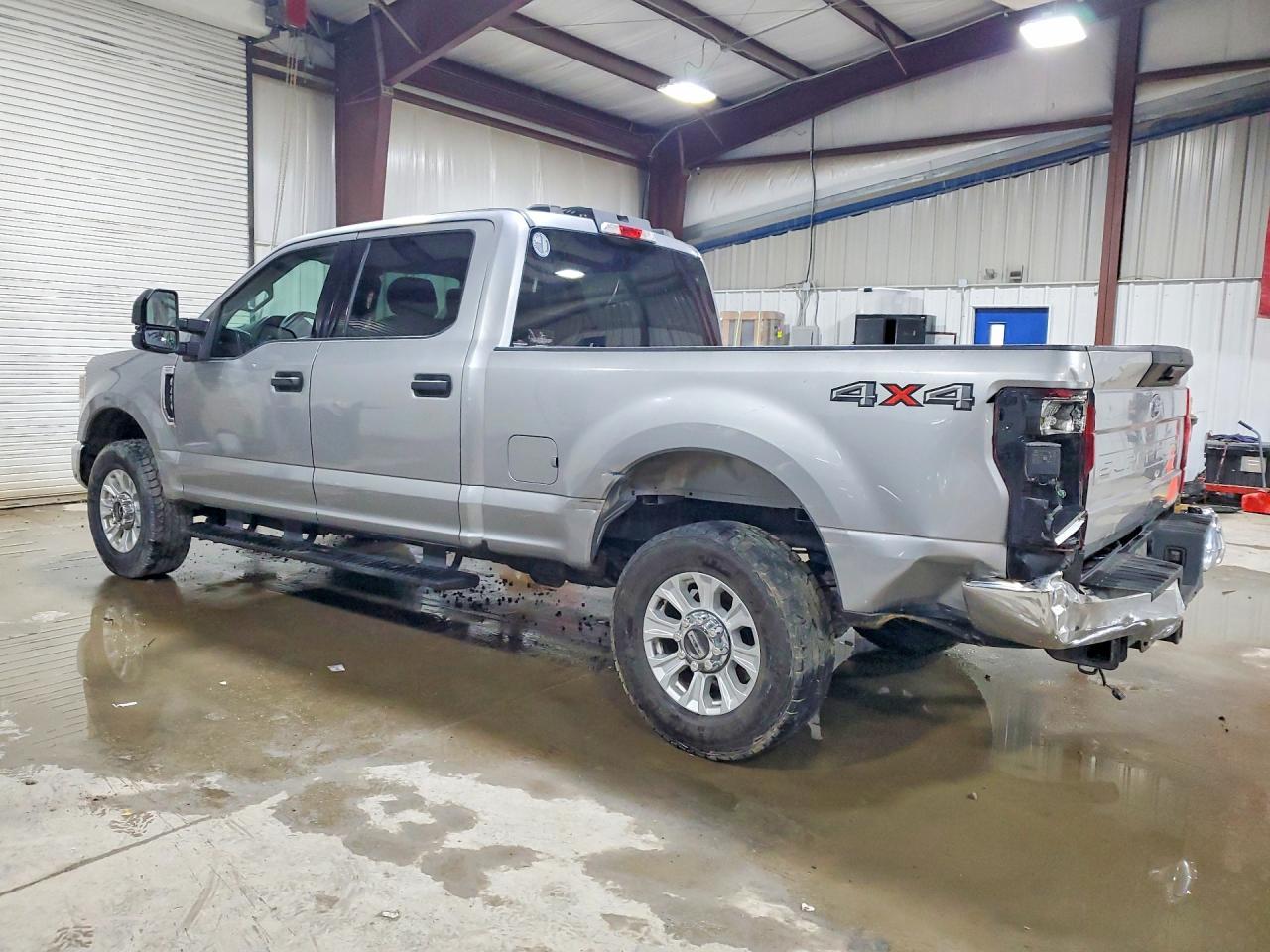2020 Ford F250 Super Duty - Фото 2