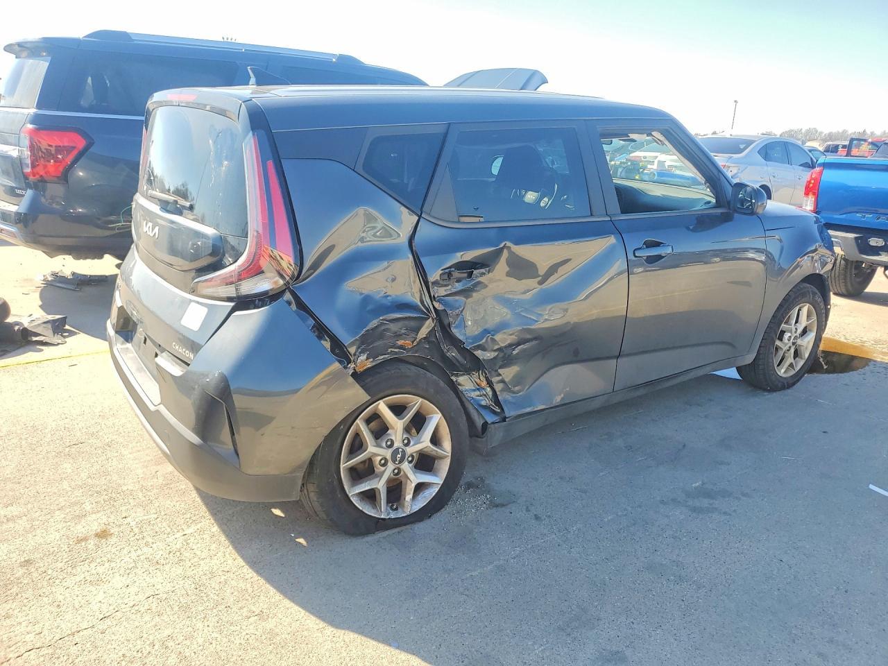 2023 Kia Soul Lx - Фото 3