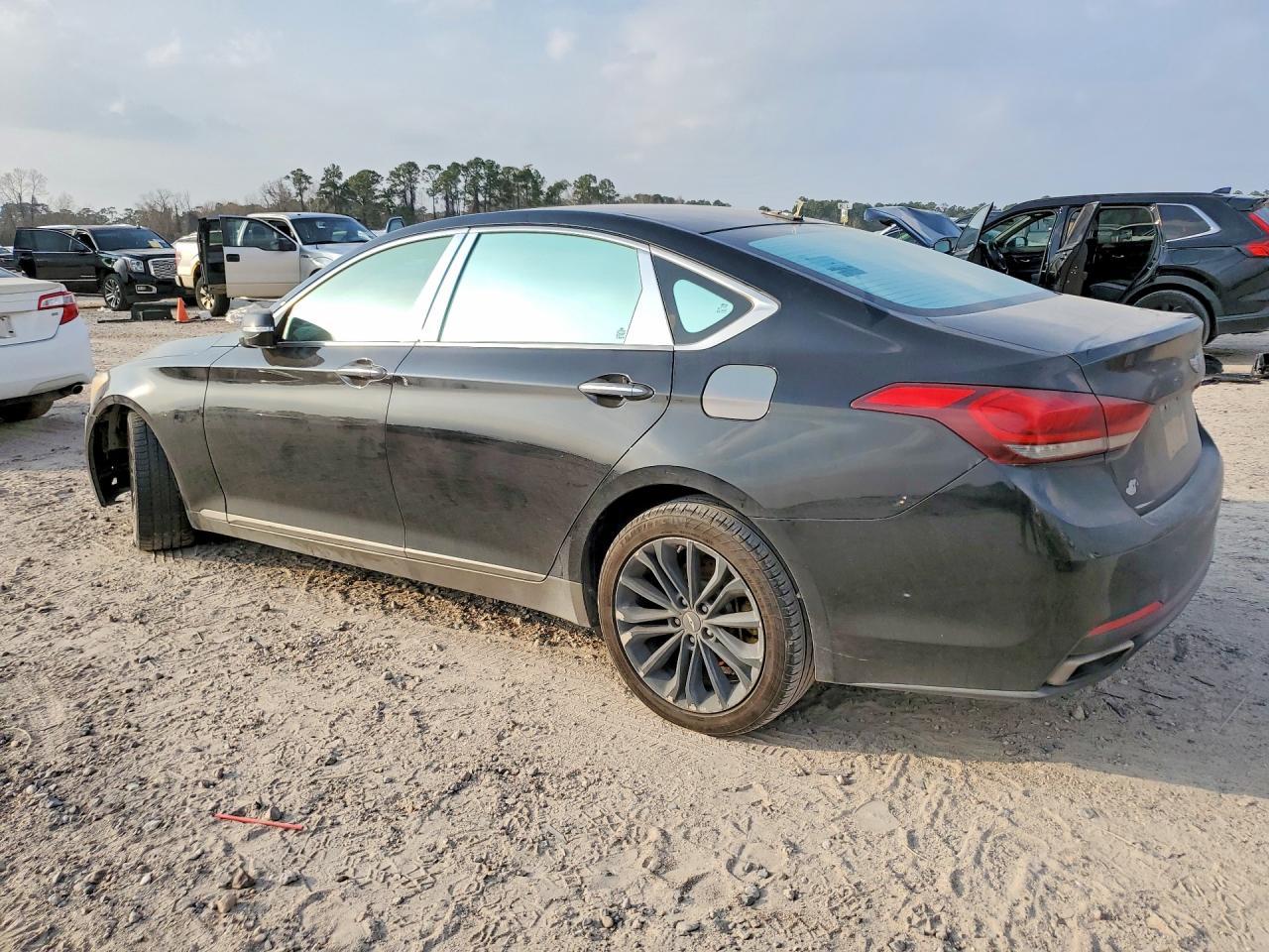 2016 Hyundai Genesis 3.8L - Фото 2