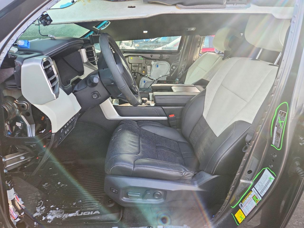 2025 Toyota Sequoia Capstone - Фото 7