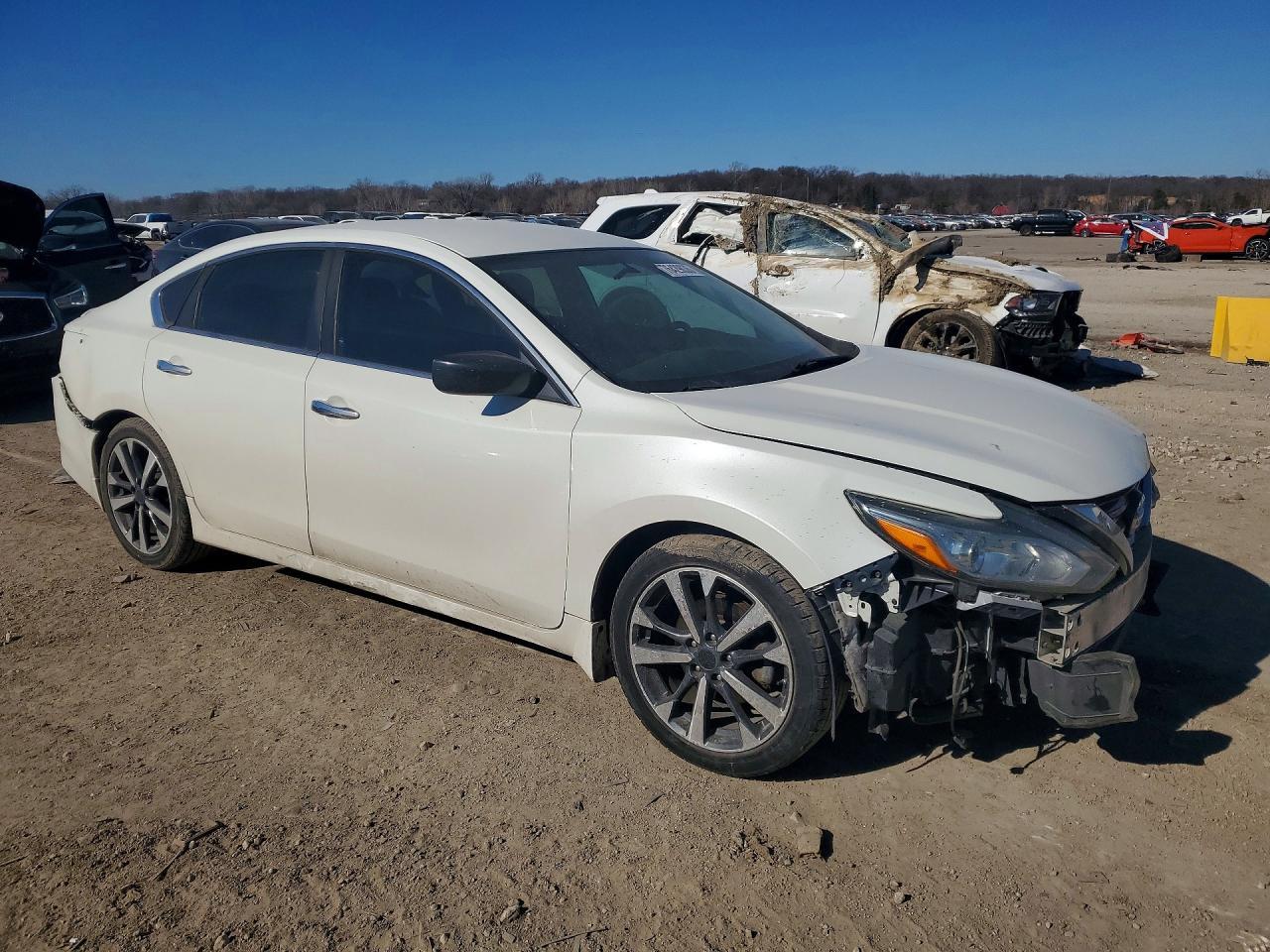 2016 Nissan Altima 2.5 - Фото 4