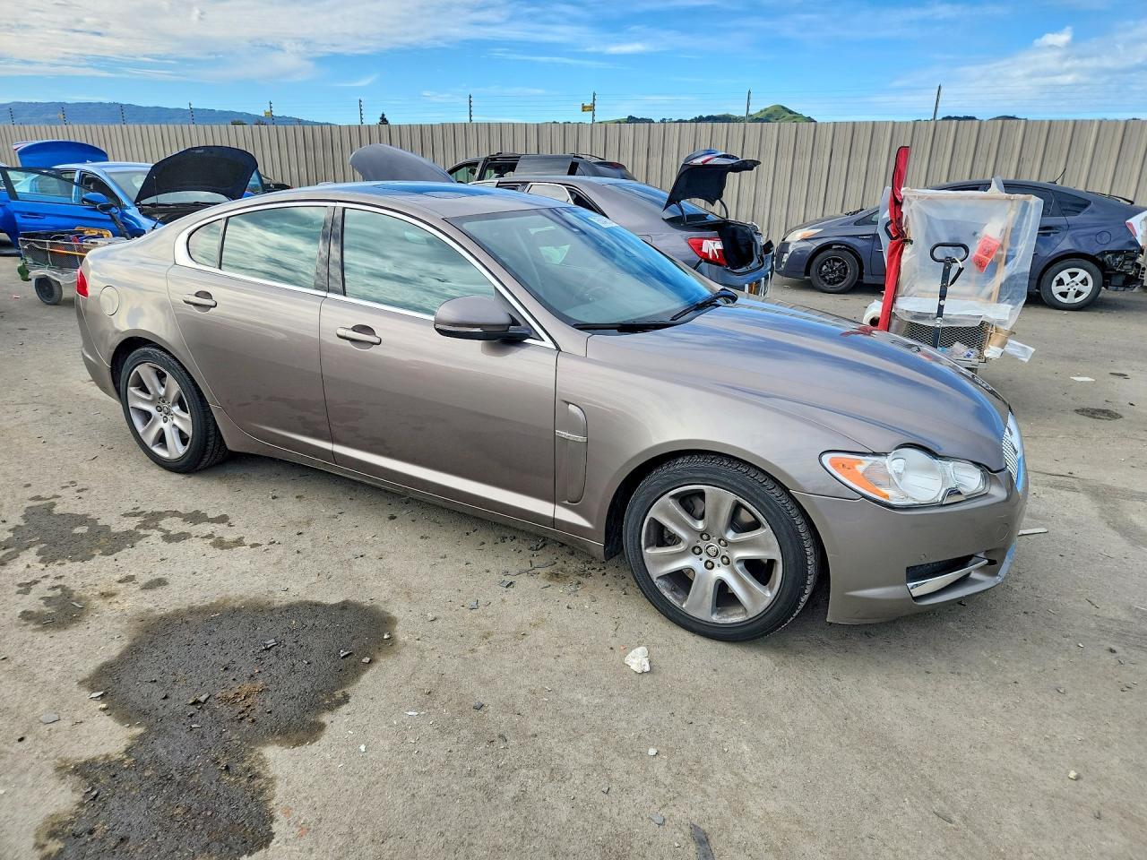 2011 Jaguar Xf - Image 4
