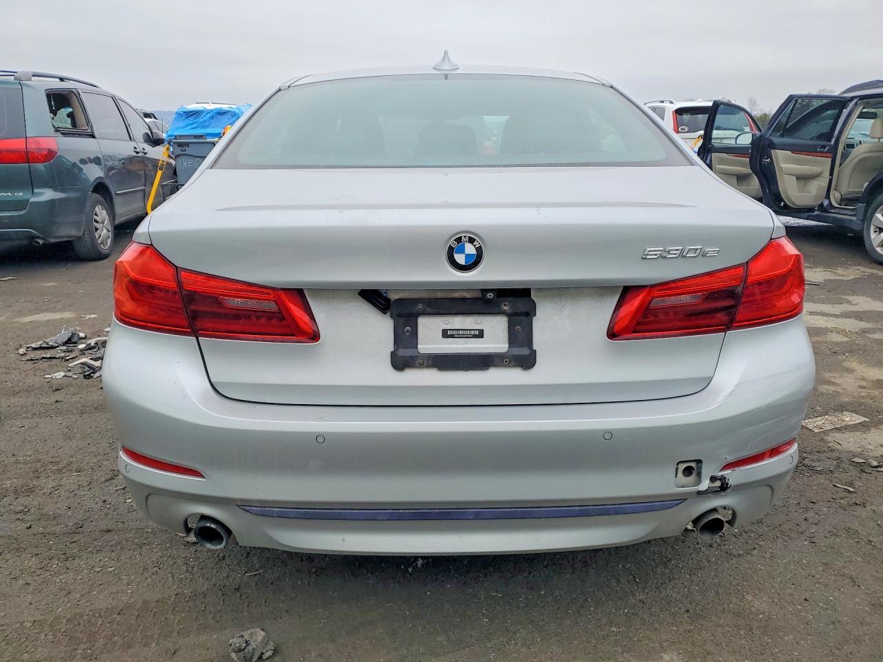 2019 BMW 530Xe - Фото 6