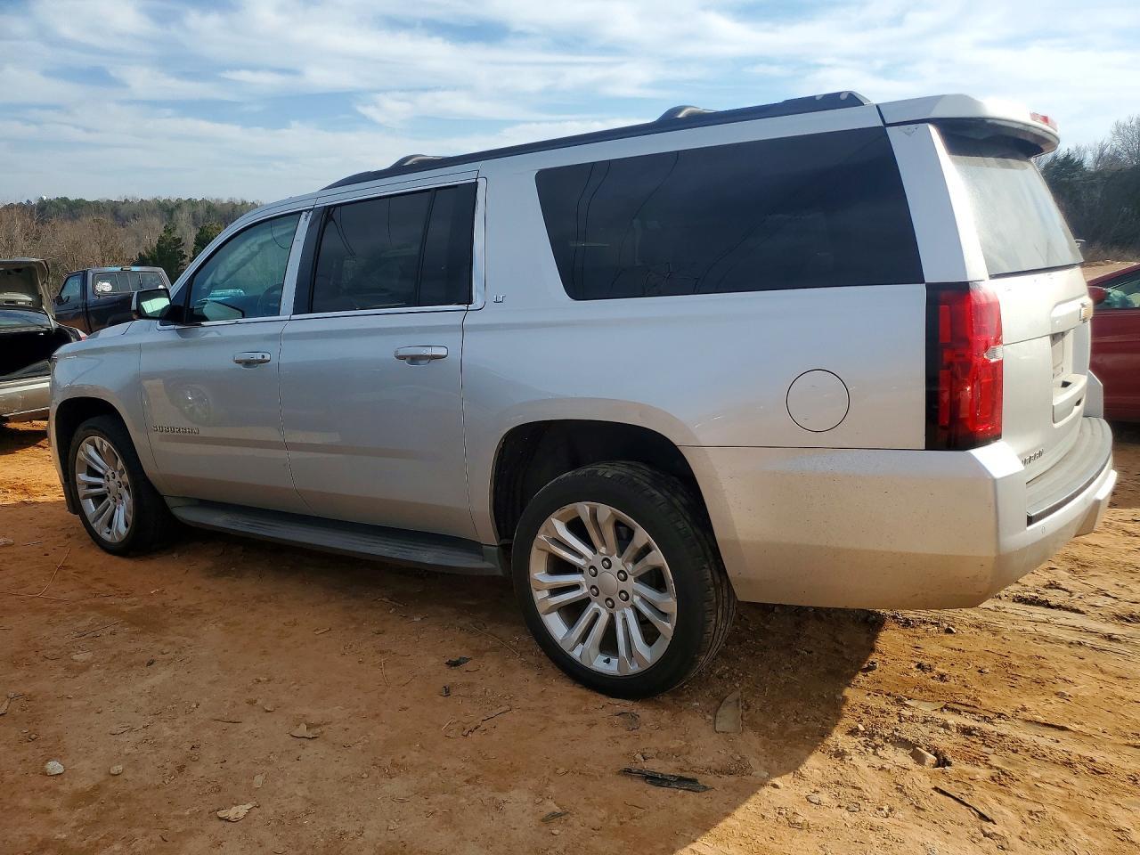 2015 Chevrolet Suburban C1500 Lt - Image 2