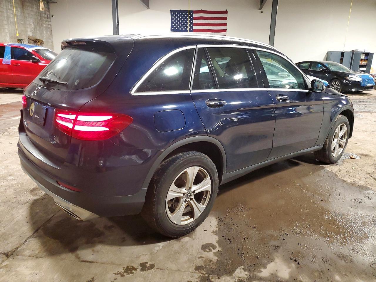 2017 Mercedes-Benz Glc 300 4Matic - Фото 3
